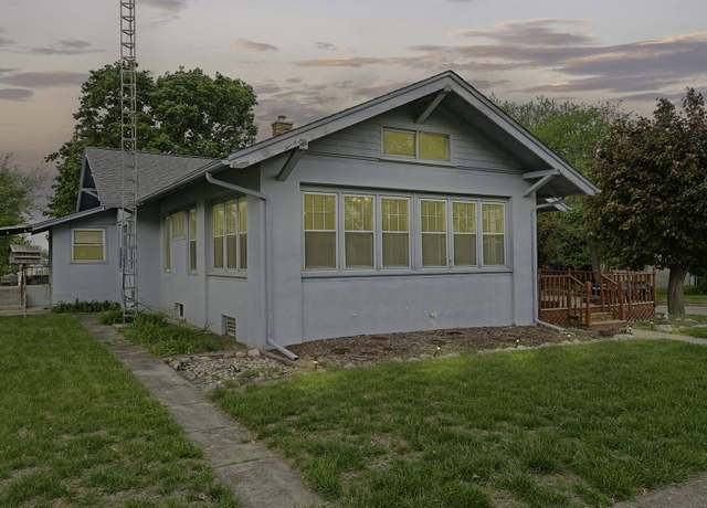 Property at 110 E Center St, Mount Morris, IL 61054, 4 beds, 2 baths