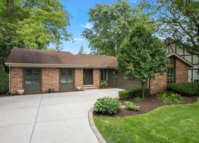 Property at 1105 W Bauer Rd, Naperville, IL 60563, 3 beds, 2 baths