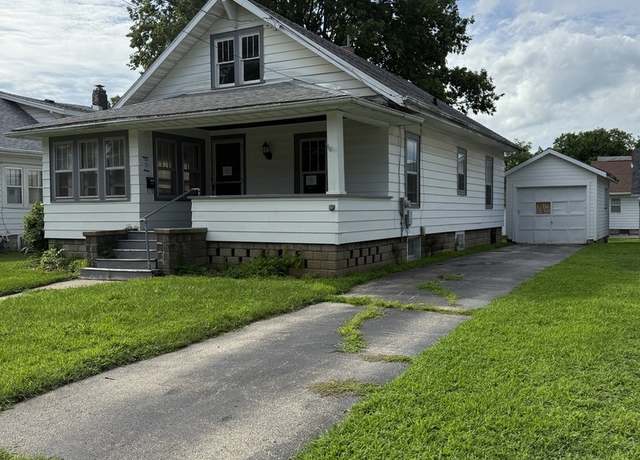 Property at 1707 W 3rd St, Dixon, IL 61021, 2 beds, 1 bath