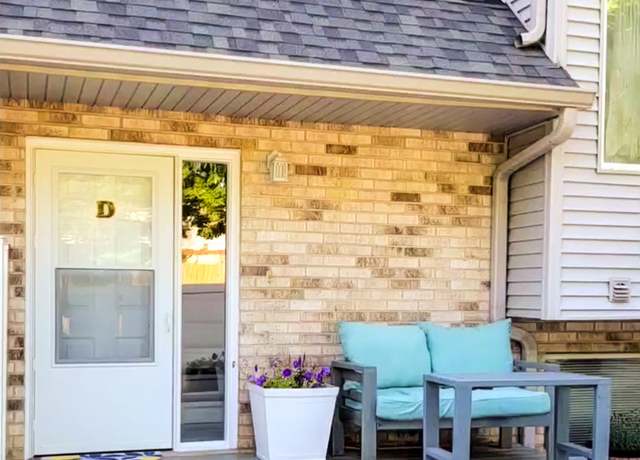 Property at 392 Park Ridge Ln Unit D, Aurora, IL 60504, 3 beds, 2.5 baths