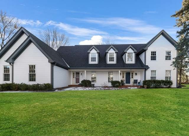 Property at 660 Bent Ridge Ln, Barrington, IL 60010, 5 beds, 3.5 baths