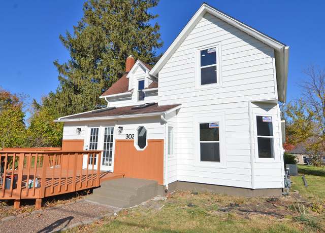 Property at 302 W Cook St, Sheffield, IL 61361, 4 beds, 1.5 baths