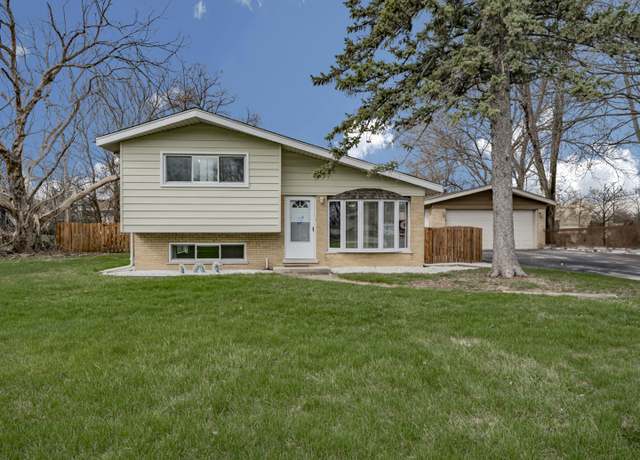 Property at 1520 Indian Hill Dr, Schaumburg, IL 60193, 3 beds, 2 baths
