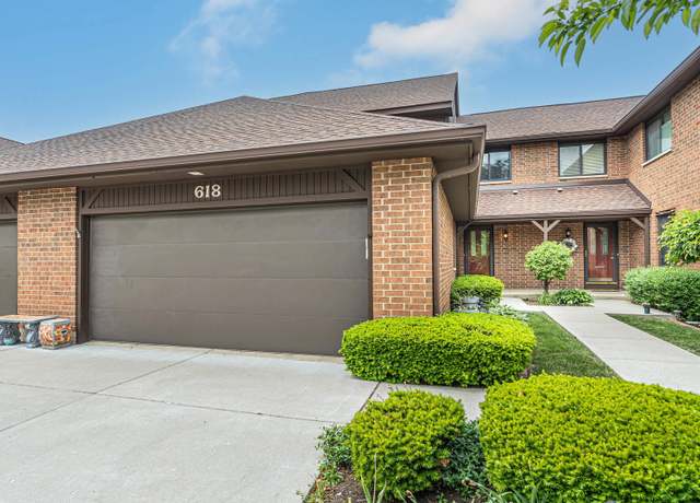 Property at 618 Cress Creek Ln, Crystal Lake, IL 60014, 4 beds, 2.5 baths