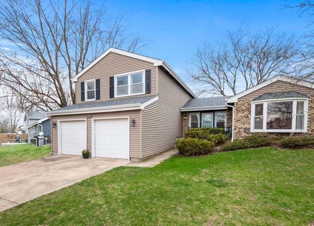 Property at 8048 W Magnolia Dr, Frankfort, IL 60423, 3 beds, 2.5 baths