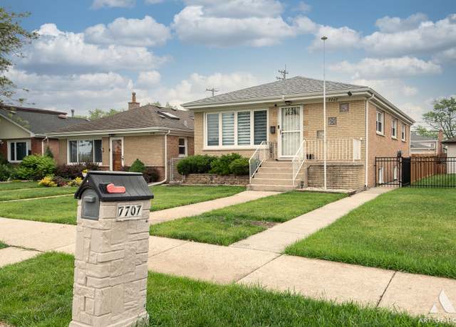 Property at 7707 Moody Ave, Burbank, IL 60459, 4 beds, 2 baths