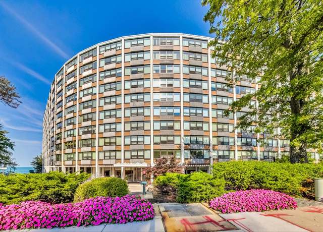 Property at 1630 Sheridan Rd N Unit 2J, Wilmette, IL 60091, 2 beds, 1.5 baths