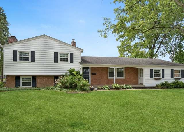 Property at 212 E 11th Ave, Naperville, IL 60563, 4 beds, 2 baths