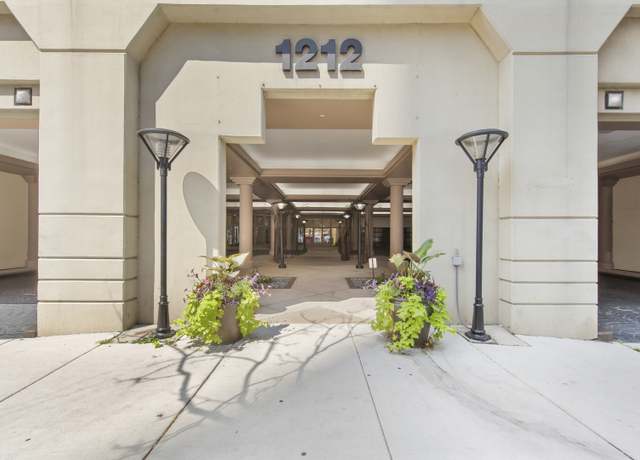 Property at 1212 N Lasalle St #2009, Chicago, IL 60610, 1 bed, 1 bath
