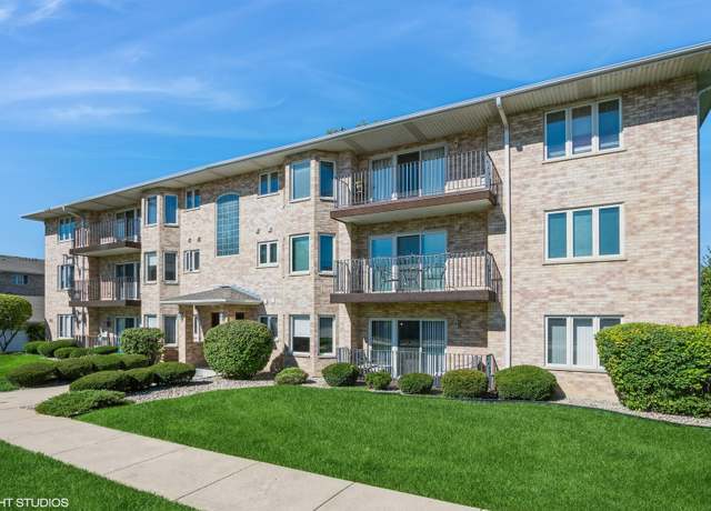 Property at 10228 Southwest Hwy Unit 2D, Chicago Ridge, IL 60415, 2 beds, 2 baths