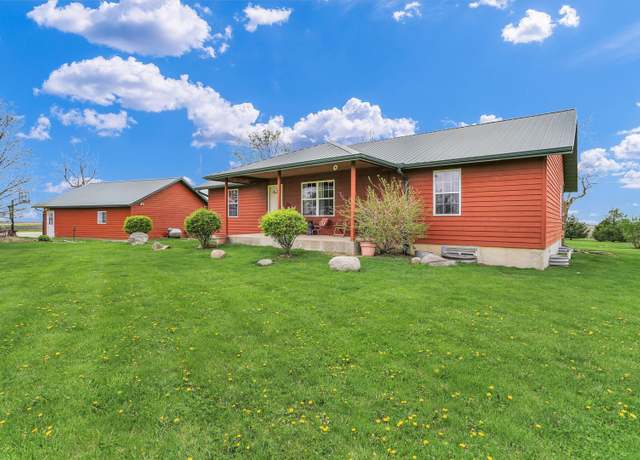 Property at 195 County Road 300e Rd, Sadorus, IL 61872, 3 beds, 2 baths