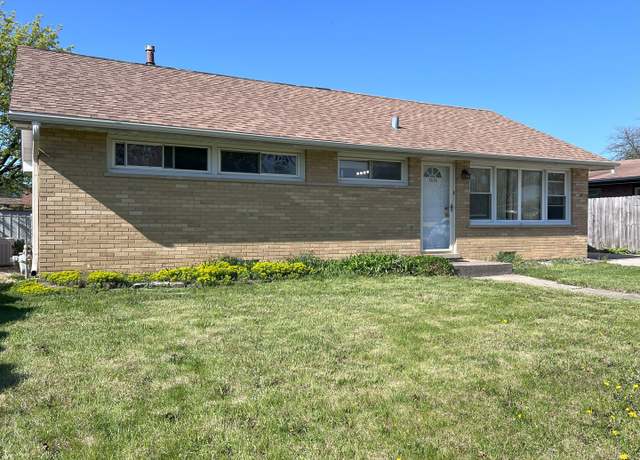 Property at 7824 W 80th St, Bridgeview, IL 60455, 3 beds, 1 bath