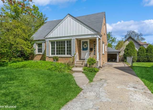 Property at 2140 Cedar Ct, Glenview, IL 60025, 4 beds, 2.5 baths
