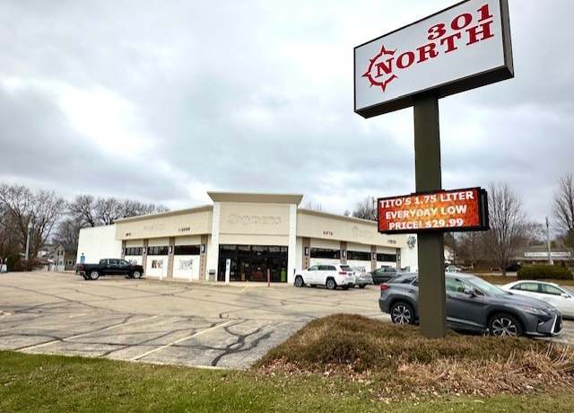 Property at 301 N Galena Ave, Dixon, IL 61021