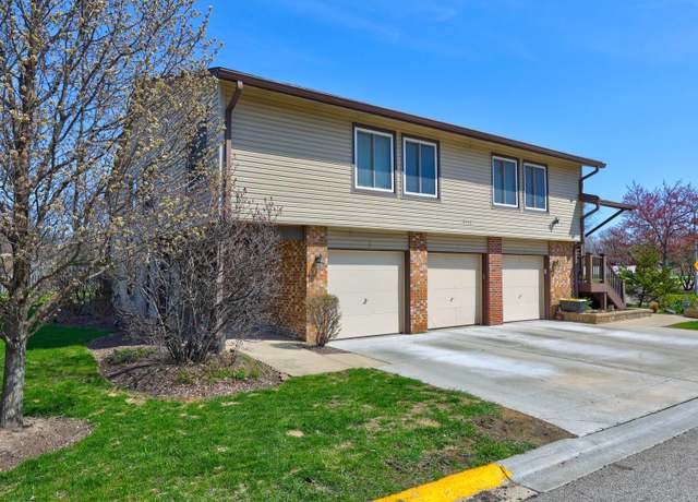 Property at 1316 Kingsbury Dr #2, Hanover Park, IL 60133, 3 beds, 1.5 baths