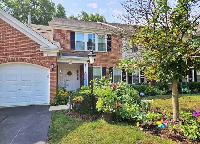 Property at 21 Rob Roy Ln Unit D, Prospect Heights, IL 60070, 2 beds, 2 baths