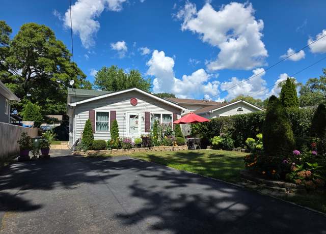 Property at 16 N Channel Dr, Round Lake Beach, IL 60073, 3 beds, 2 baths