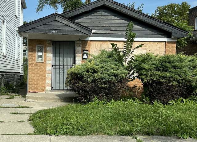 Property at 6951 S Hermitage Ave, Chicago, IL 60636, 3 beds, 1 bath