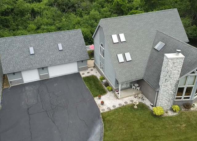 Property at 1121 Bjork Dr, New Lenox, IL 60451, 3 beds, 2 baths