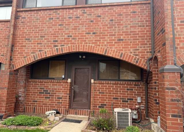 Property at 901 S Racine Ave Unit D, Chicago, IL 60607, 4 beds, 3 baths
