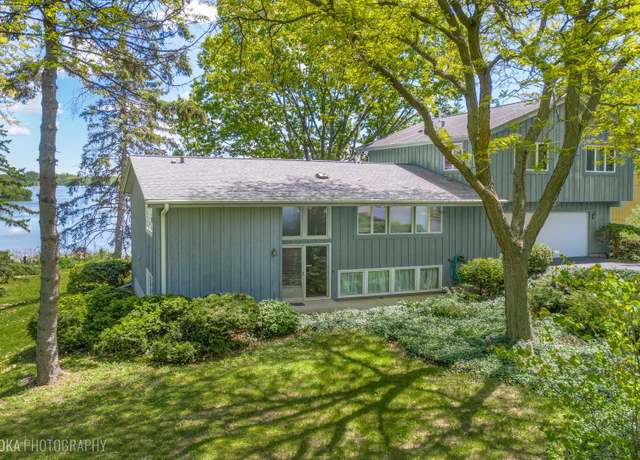 Property at 907 Division St, Barrington, IL 60010, 4 beds, 3 baths