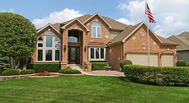 Photo of 2427 Hillsboro Ln, Naperville, IL 60564