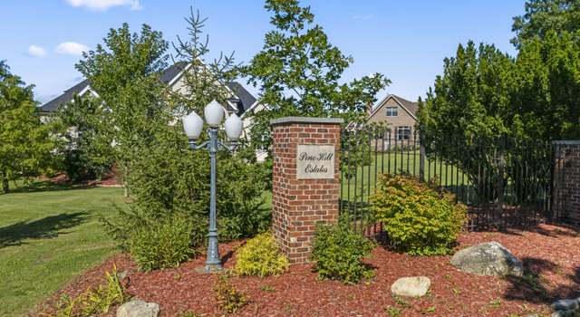 Photo of 16604 Pine Hill Dr, Homer Glen, IL 60491