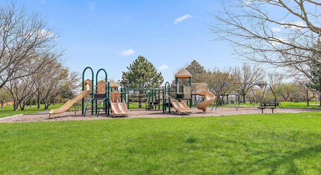 Photo of 245 Iris Dr, Streamwood, IL 60107