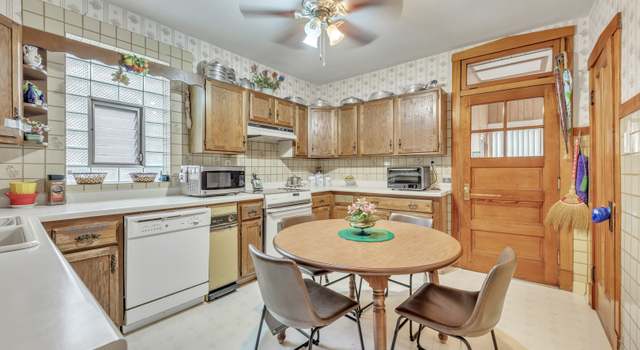 Photo of 5434 W School St, Chicago, IL 60641