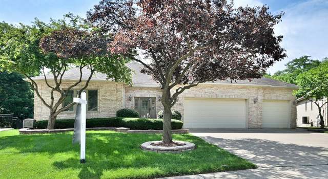 Photo of 121 Rose Dr, Bloomingdale, IL 60108