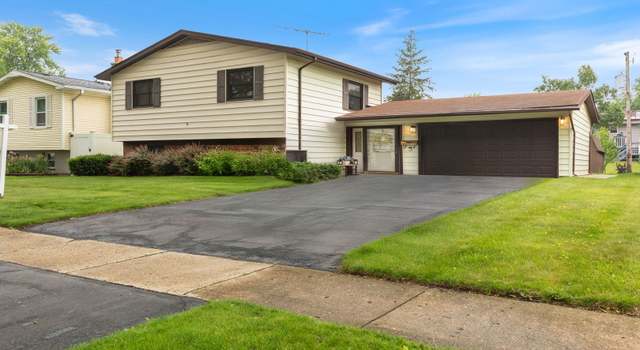 Photo of 7578 Brookside Dr, Hanover Park, IL 60133
