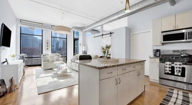 Photo of 740 W Fulton St #803, Chicago, IL 60661