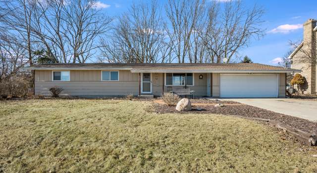 Photo of 222 N Lincoln Dr, Newark, IL 60541