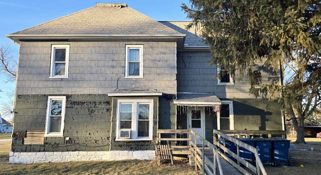Photo of 205 E Jeffery St, Cullom, IL 60929
