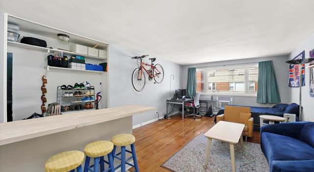 Photo of 2405 W Balmoral Ave Unit 2C, Chicago, IL 60625