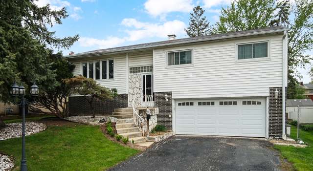 Photo of 9040 Meadowview Dr, Hickory Hills, IL 60457