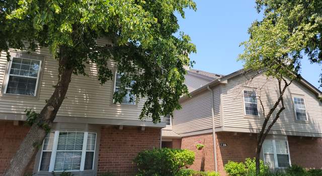Photo of 116 White Oak Ct #5, Schaumburg, IL 60195