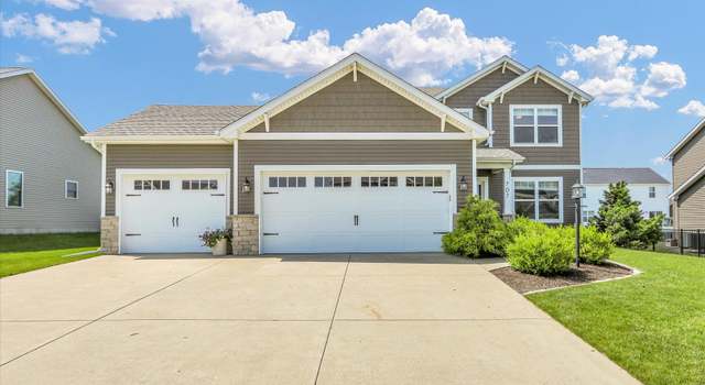 Photo of 707 Country Ridge Dr, Mahomet, IL 61853