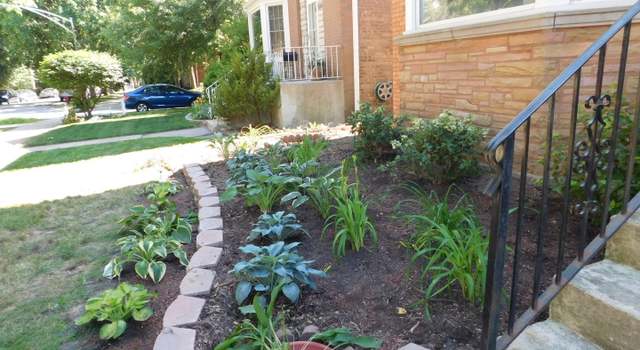 Photo of 7504 N Rockwell St, Chicago, IL 60645