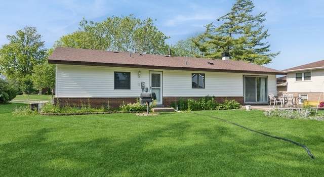 Photo of 27 Keswick Rd, Elk Grove Village, IL 60007