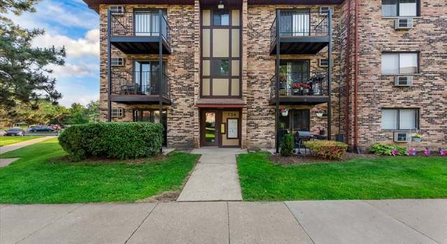 Photo of 134 Klein Creek Ct Unit 4D, Carol Stream, IL 60188