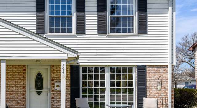 Photo of 704 Gloucester Dr #114, Elk Grove Village, IL 60007