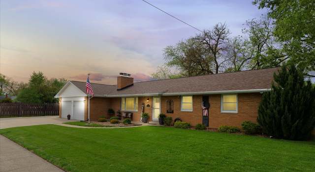 Photo of 605 S 3rd St, Fisher, IL 61843