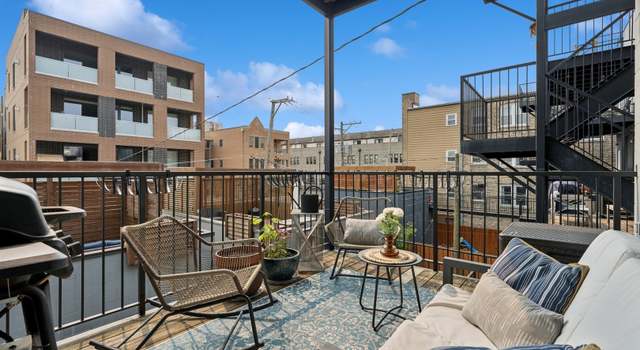 Photo of 2121 N Mozart St #2, Chicago, IL 60647