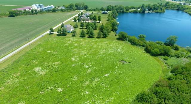 Photo of 52 Moss Lake Dr, Farmer City, IL 61842