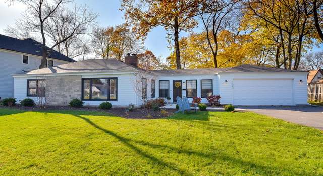 Photo of 1014 Aurora Way, Wheaton, IL 60187