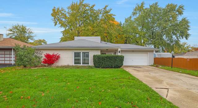 Property at 1260 Comet Dr, Aurora, IL 60505, 3 beds, 2.5 baths