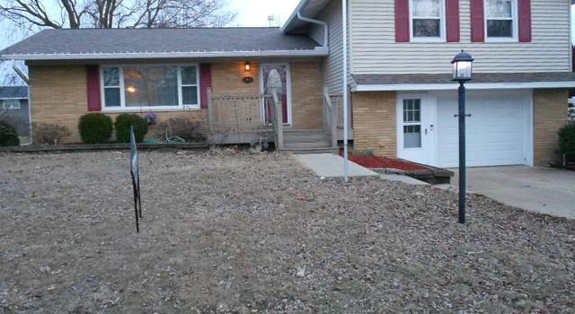 Photo of 104 N Howard St, Roanoke, IL 61561