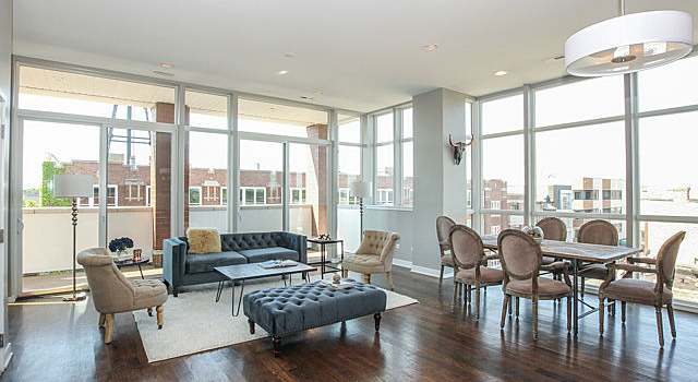 Photo of 1611 N Hermitage Ave #401, Chicago, IL 60622