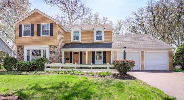 Photo of 416 E Bauer Rd, Naperville, IL 60563